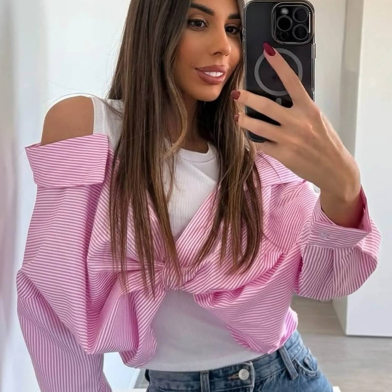 Bluze Dama - Top casual cu umerii goi si dungi verticale – efect stratificat cu maiou alb si camasa cusuta, marime universala