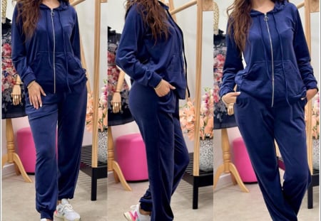 Compleuri Dama - Compleu Dama din Catifea - Pantaloni si Hanorac cu Gluga si Fermoar