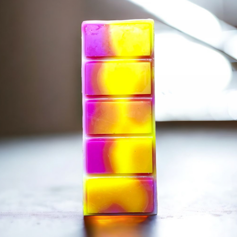 Snap Bar - alt="Blossom Snap Bar – ceară parfumată flori de primăvară, cedru alb, bergamotă"