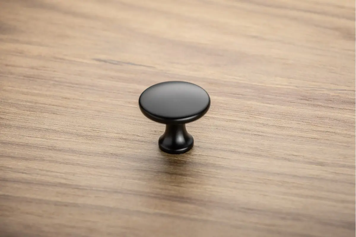 Buton mobilier UDINE negru mat 29x25mm [2]