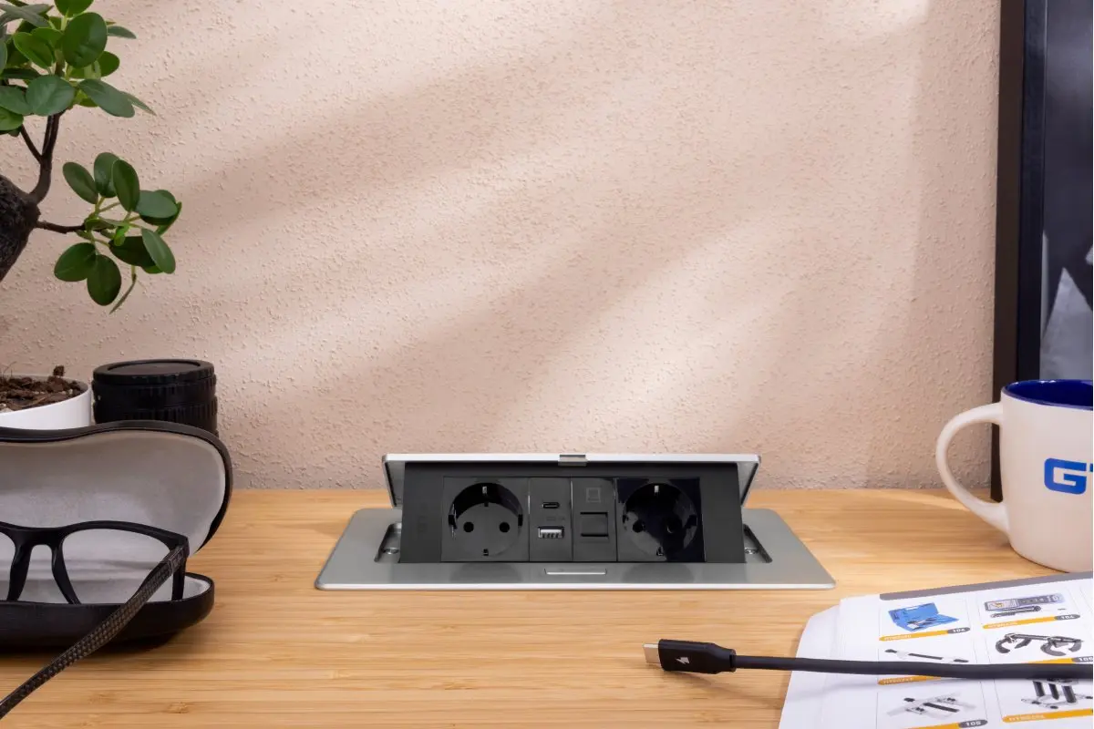 Priza incastrabila dreptunghiulara 2xSCHUKO, 2xUSB, 1xRJ45, negru mat [5]