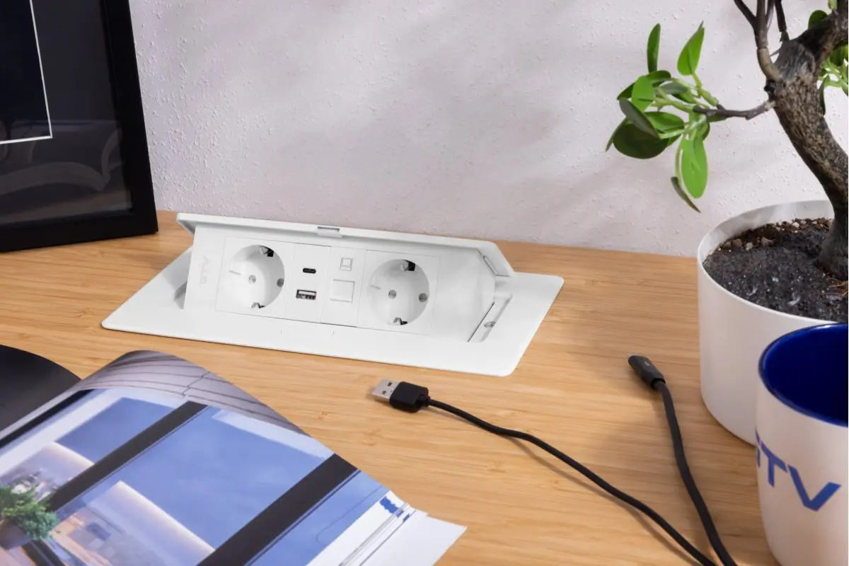 Priza incastrabila dreptunghiulara 2xSCHUKO, 2xUSB, 1xRJ45, negru mat [7]