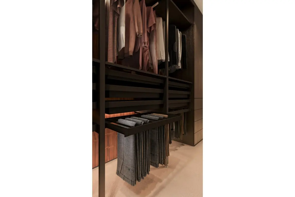 Suport pantaloni extractibil ELITE 600mm, soft-close, negru [2]