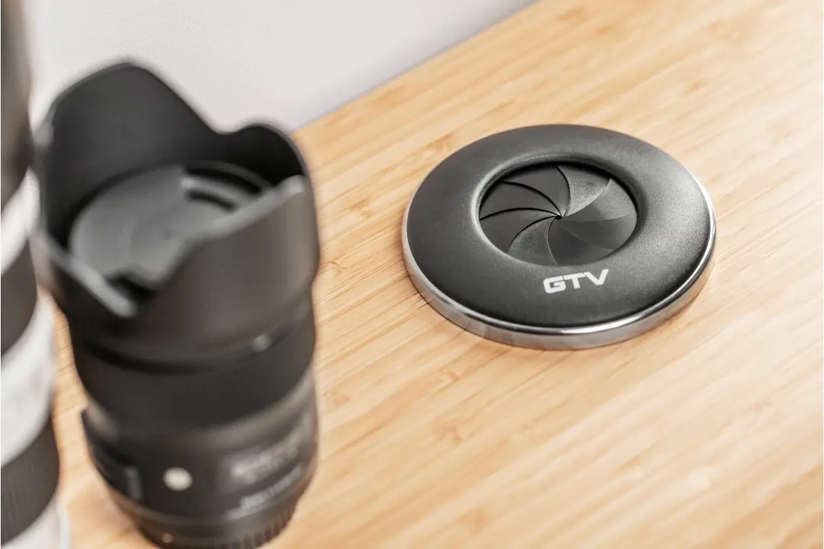 Priza incastrabila in blat SHUTTER 1xSchuko negru mat [2]