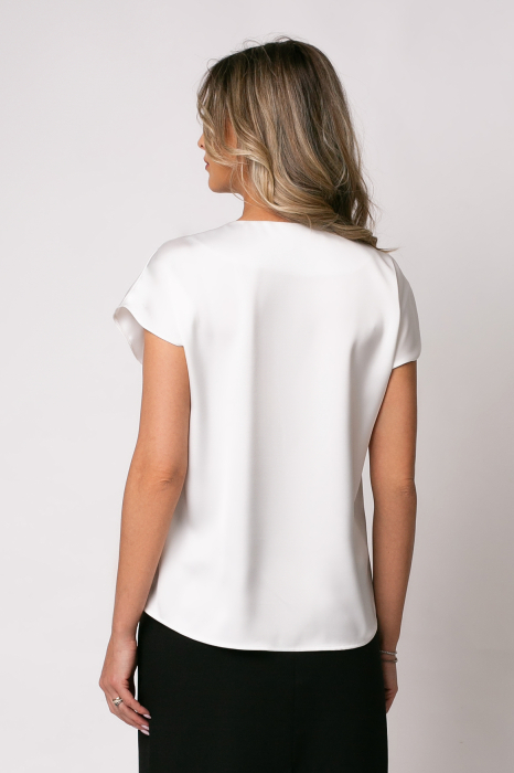Bluza albă elegantă accesorizată pe bust [5]