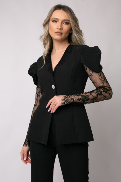 Costum elegant negru accesorizat cu dantelă pe mâneca [2]