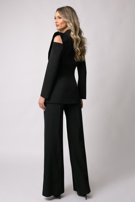Costum elegant negru cu mâneci decupate [4]