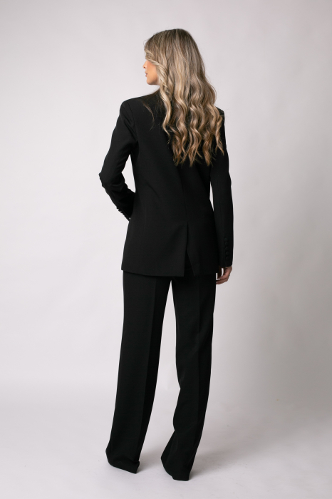Costum elegant negru cu două rânduri de nasturi tip accesoriu [3]
