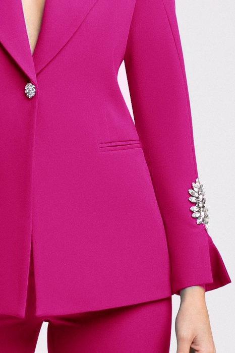 Costum From elegant fucsia cu mâneci accesorizate [4]