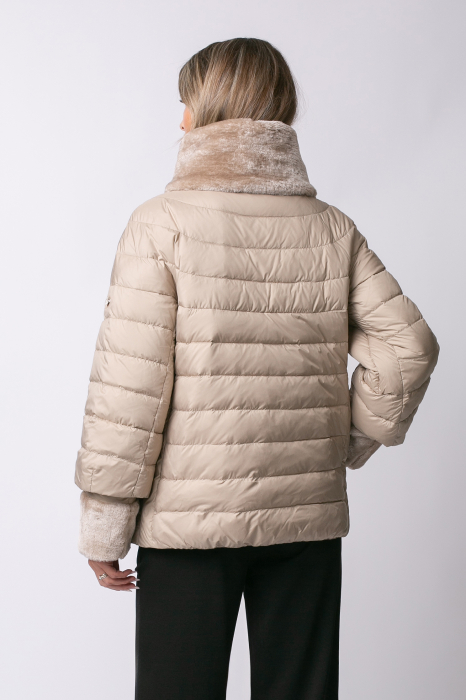 Geacă Inessa Madzerini bej din puf natural și guler din blană [5]
