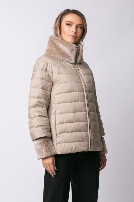 Geacă Inessa Madzerini bej din puf natural și guler din blană [6]