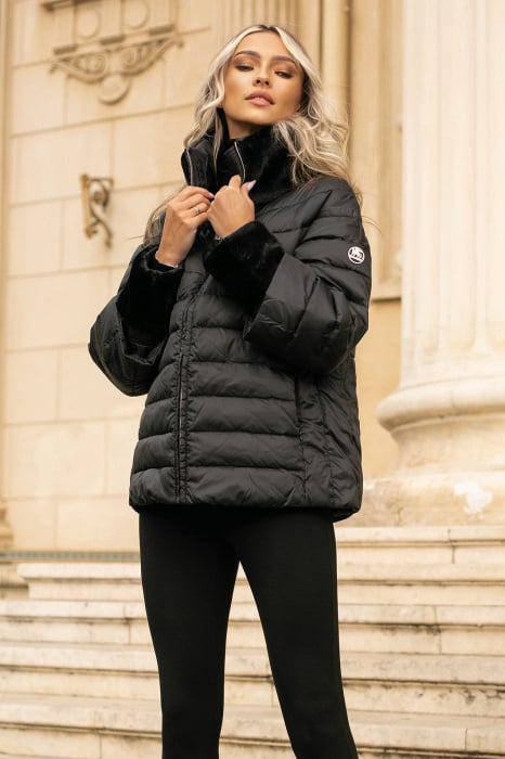 Geacă Inessa neagră din puf natural și guler din blană [6]
