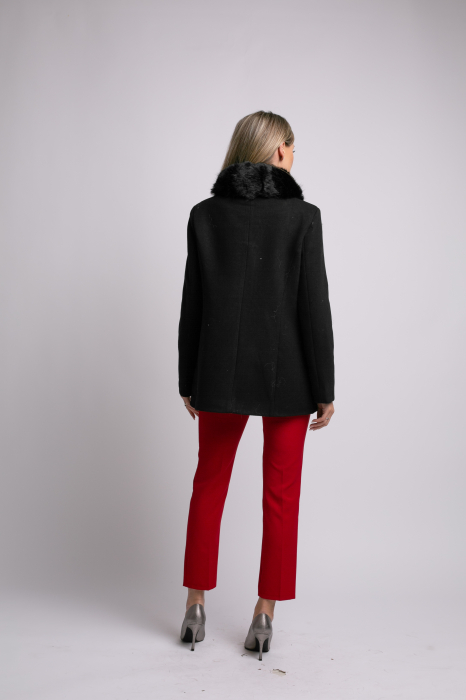 Palton negru mărime mare accesorizat cu blană detașabilă la guler [4]