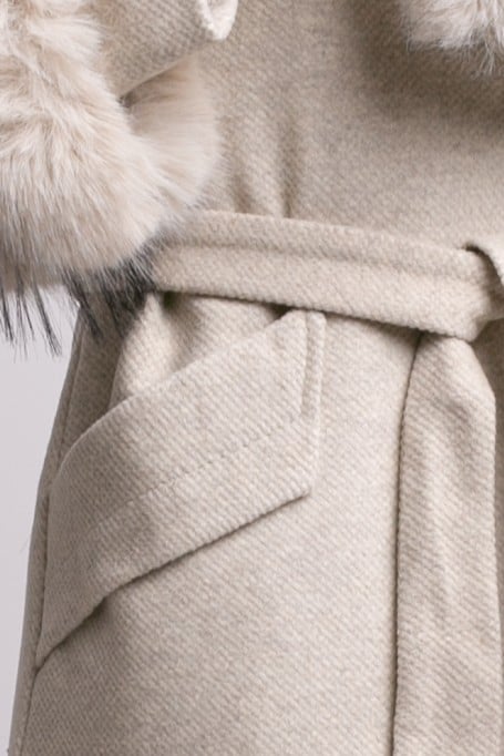 Palton bej din lână cu blană detașabilă la guler și mâneci [3]