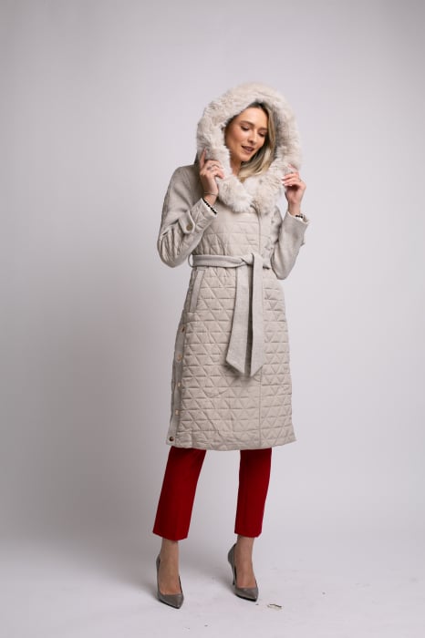 Geacă bej din fâș cu glugă accesorizată cu blană [2]