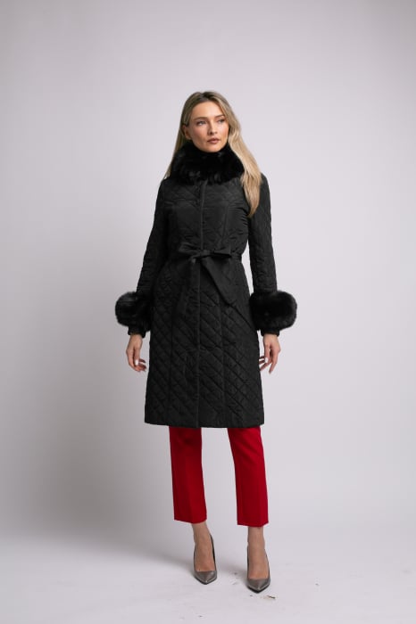 Geacă neagră matlasată cu blană detașabilă la guler și mâneci [4]