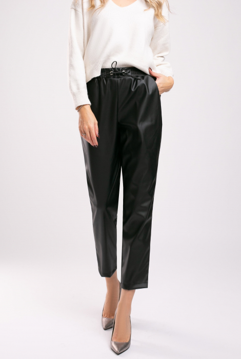 Pantaloni Era casual negri din piele [5]