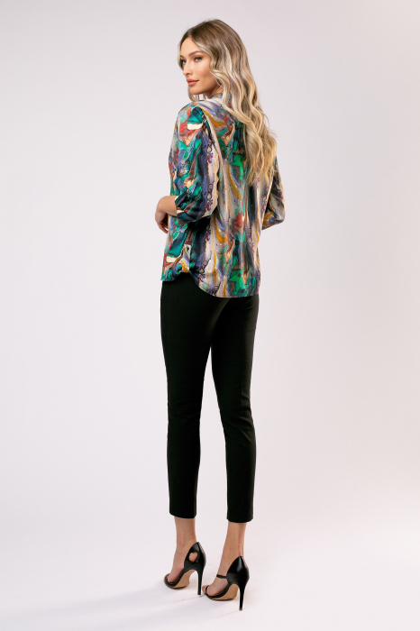 Pantaloni Miro negri accesorizați cu o curea roșie [3]