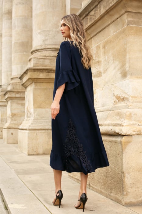 Rochie bleumarin mărime mare accesorizată cu dantelă [3]