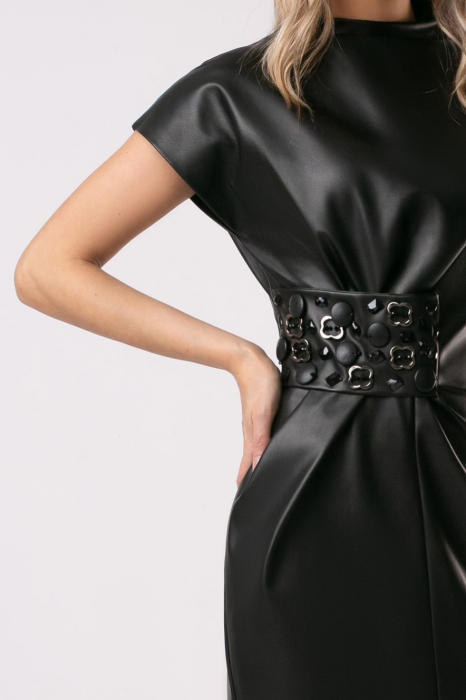 Rochie casual din piele neagră accesorizată în talie [5]
