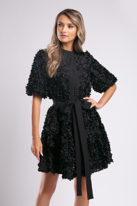 Rochie elegantă neagră cu aplicații 3D [1]