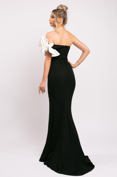 Rochie Estera elegantă accesorizată cu floare 3D albâ [3]