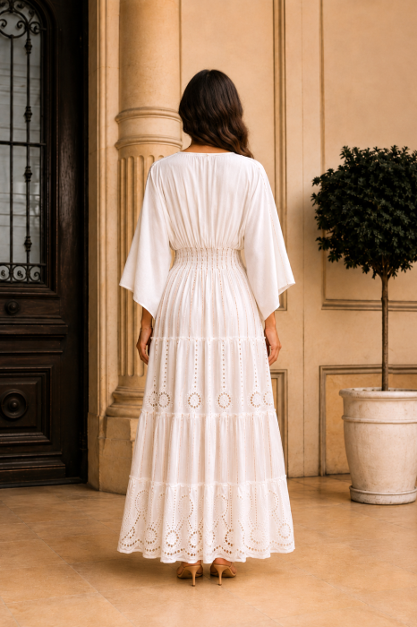 Rochie lungă de vară albă din vâscoză cu inserții aurii [4]