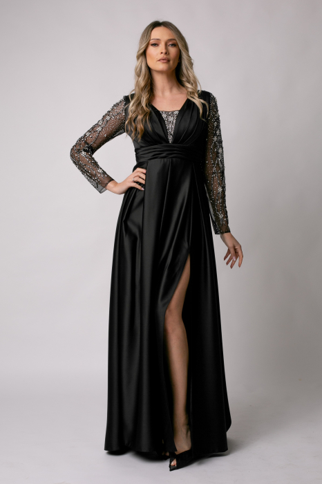 Rochie lungă neagră de ocazie accesorizată cu pietricele [2]