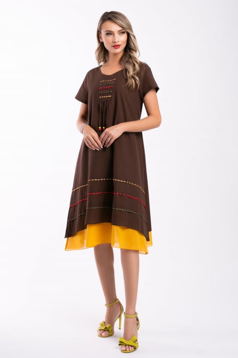 Rochie maro din bumbac accesorizată pe bust [4]