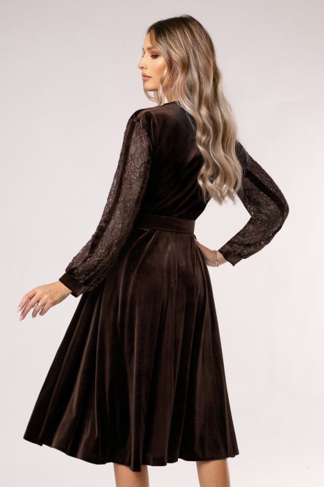 Rochie Mișa maro din catifea cu mâneci din dantelă și curea în talie [3]
