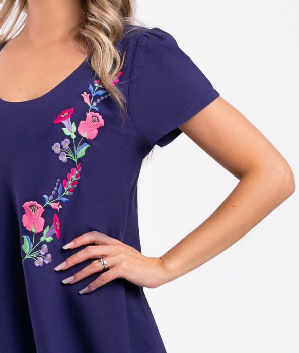 Rochie mov din bumbac mărime mare cu broderie tip floare [6]