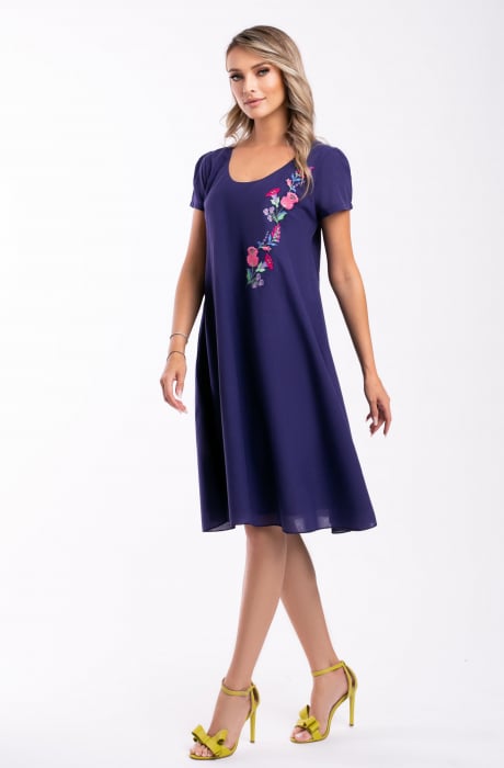 Rochie mov din bumbac mărime mare cu broderie tip floare [4]