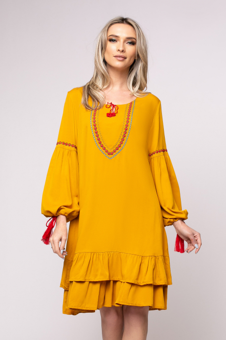 Rochie Ana muștar cu broderie pe bust și mâneci [5]