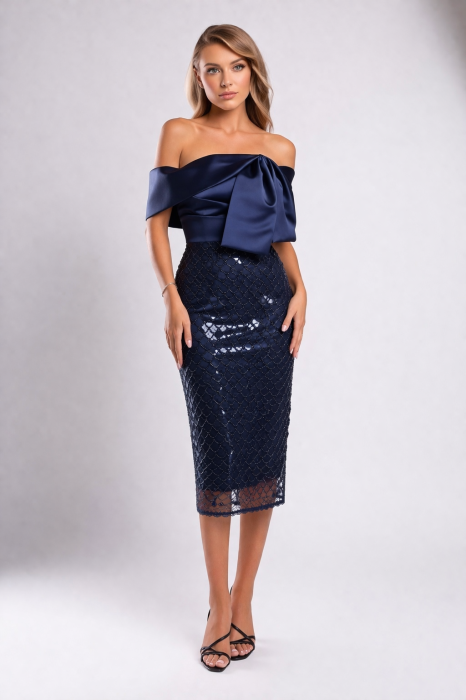 Rochie de ocazie bleumarin accesorizată cu paiete [2]