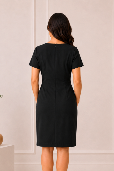 Rochie neagră din vâscoză cu croială dreaptă [3]