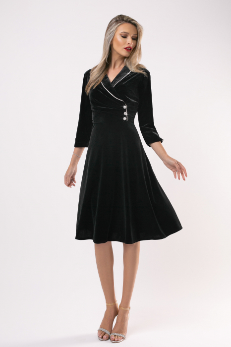 Rochie Oana din catifea neagră mărime mare accesorizată cu ștrasuri [5]