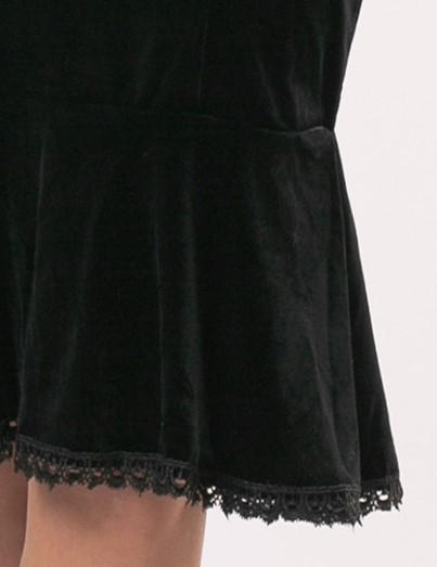 Rochie Romina neagră din catifea accesorizată cu perluțe [9]