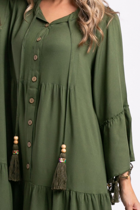 Rochie verde din vâscoză mărime mare accesorizată cu franjuri [4]