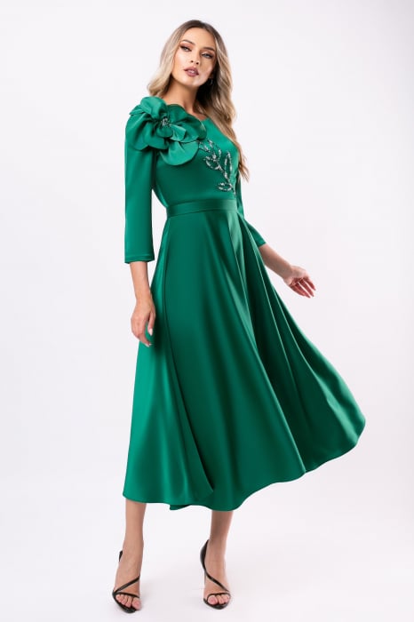 Rochie verde elegantă accesorizată cu o floare 3D [3]