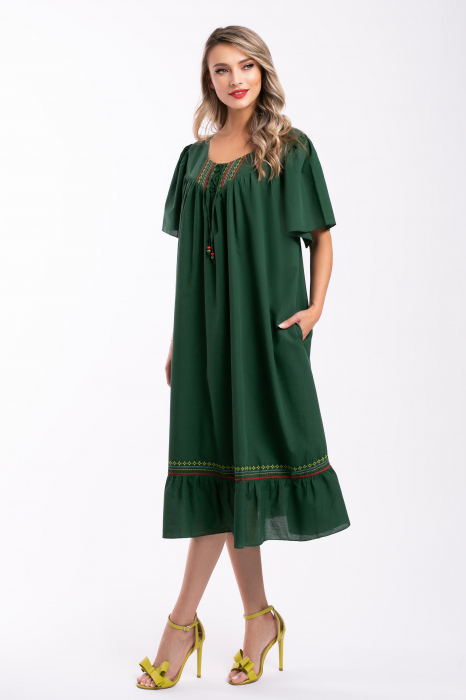 Rochie verde mărime mare accesorizată cu broderie [2]