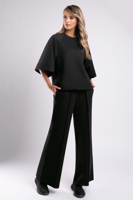 Trening negru over size cu pantalon evazat [2]