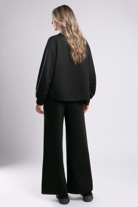 Trening negru over size cu pantalon evazat [3]