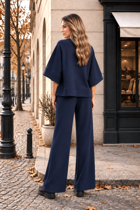 Trening bleumarin over size cu pantalon evazat [4]