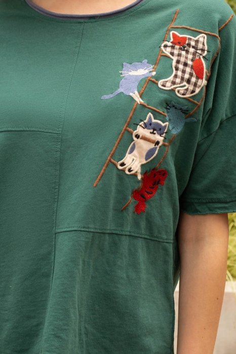 Tricou Sara verde cu imprimeu brodat [4]