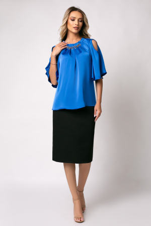Bluza albastră elegantă accesorizată pe bust [1]