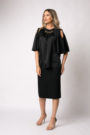 Bluza neagră elegantă accesorizată pe bust [4]