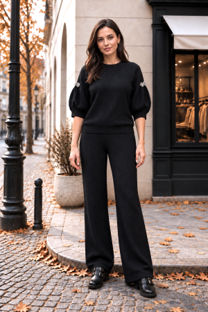 TOATE PRODUSELE - Compleu damă tricotat negru cu pantaloni evazați și bluză cu mâneci bufante