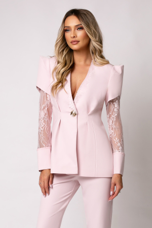 Costum elegant roz cu dantelă și umeri bufanți [7]