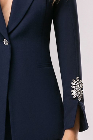 Costum From elegant bleumarin cu mâneci accesorizate [4]