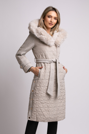 Geacă bej din fâș cu glugă accesorizată cu blană [3]